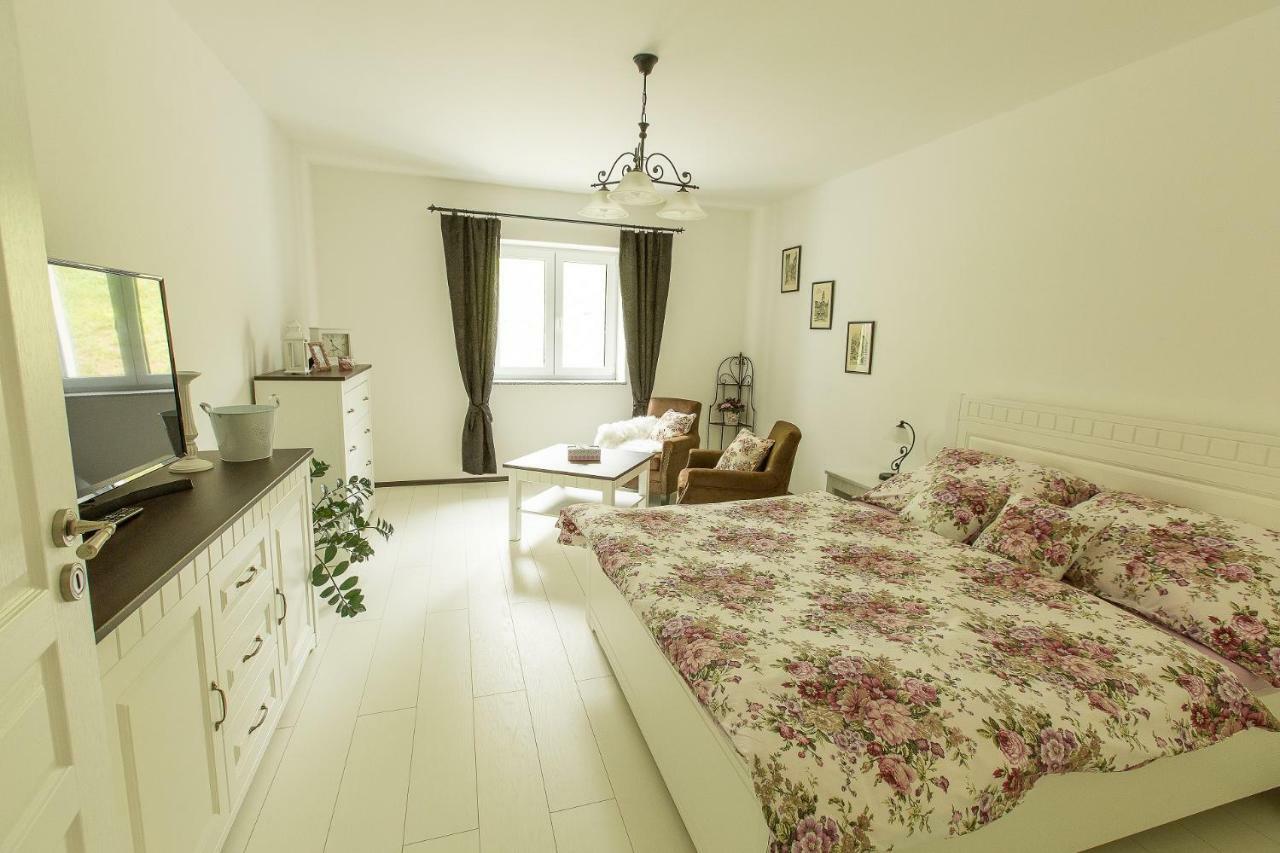 Apartmany U Prochazku 체스키크룸로프 외부 사진